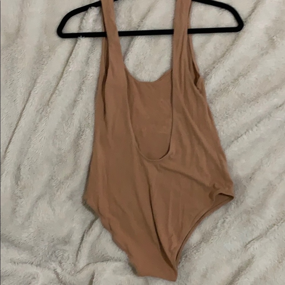Low-back Bodysuit - Picture 3 of 3